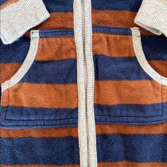 Bundle of 2 Little Boys Hooded One-pieces - Picture 6 of 8